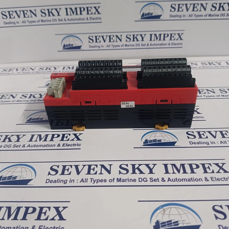 ALLEN BRADLEY 1791DS-IB8XOB8 thumbnail 2