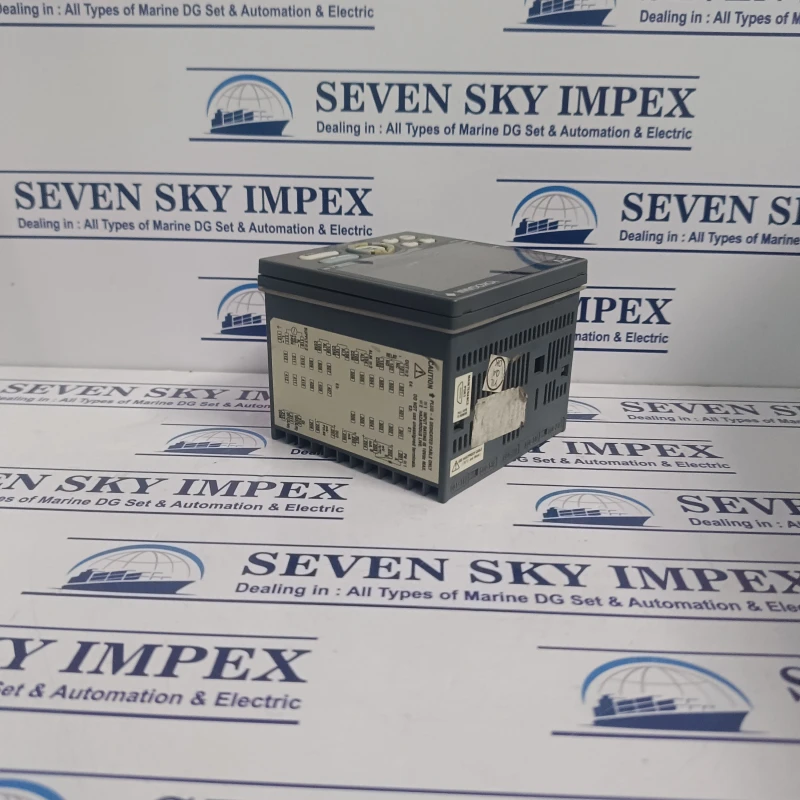 YOKOGAWA UT35A TEMPRATURE CONTROLLER -10 TO 50 C thumbnail 5